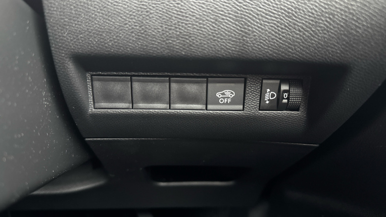 Peugeot 2008 1.2 PureTech Active 5dr Petrol Estate